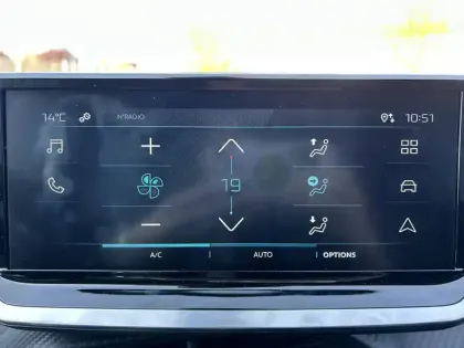 Photo 18 Peugeot 208  Electrique 50 kWh 136ch