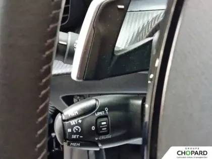 Photo 18 Peugeot 208  PureTech 100 S&S EAT8