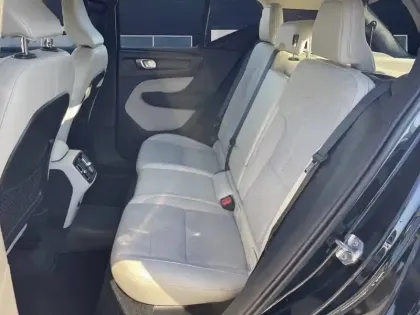 Photo 14 Volvo Xc40 Gén. I Ph1 Momentum 5