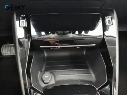 Photo 46 Peugeot 2008 Gén. II Ph1 NG Allure 5