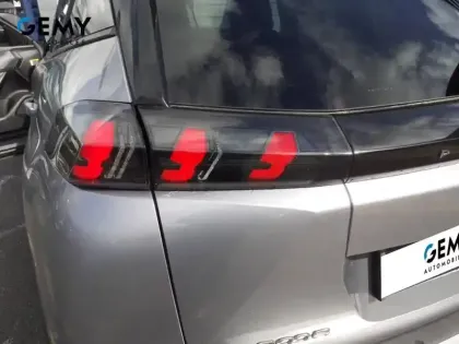 Photo 24 Peugeot 2008  Electrique 136 ch