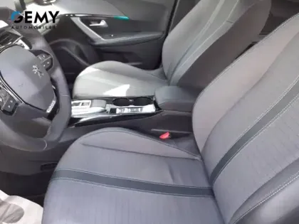 Photo 8 Peugeot 2008  Electrique 136 ch