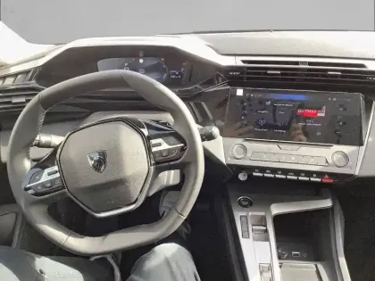 Photo 7 Peugeot 308  Hybrid 145 e-DCS6