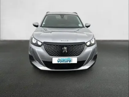 Photo 81 Peugeot 2008  PureTech 100 S&S BVM6