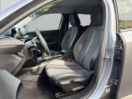 Photo 10 Peugeot 2008 Gén. II Ph1 NG Allure 5