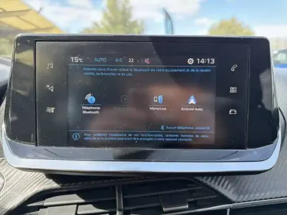 Photo 74 Peugeot 2008  PureTech 100 S&S BVM6