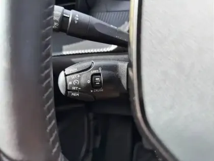 Photo 39 Peugeot 2008 Gén. II Ph1 NG Allure 5