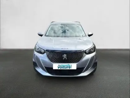 Photo 61 Peugeot 2008  PureTech 100 S&S BVM6