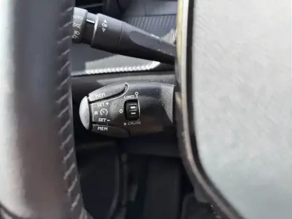 Photo 19 Peugeot 2008 Gén. II Ph1 NG Allure 5