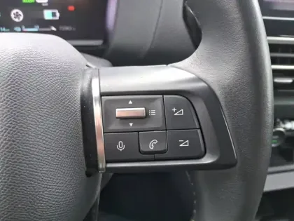 Photo 89 Citroën C4 e- 136 ch Automatique