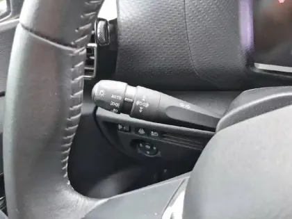 Photo 25 Citroën C4 e- 136 ch Automatique