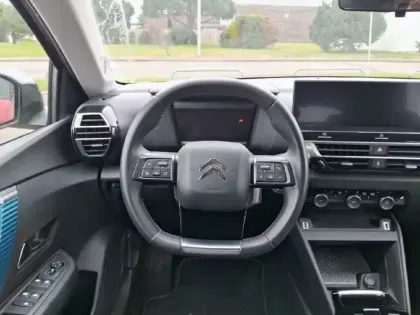 Photo 8 Citroën C4 e- 136 ch Automatique