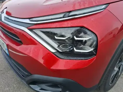 Photo 48 Citroën C4 e- 136 ch Automatique