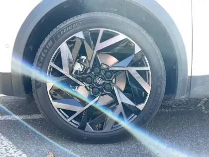 Photo 27 Renault Symbioz  E-Tech full hybrid 145