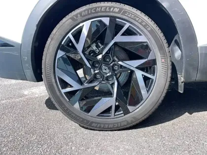 Photo 25 Renault Symbioz  E-Tech full hybrid 145