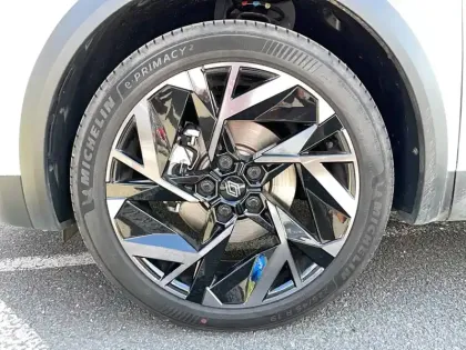 Photo 28 Renault Symbioz  E-Tech full hybrid 145