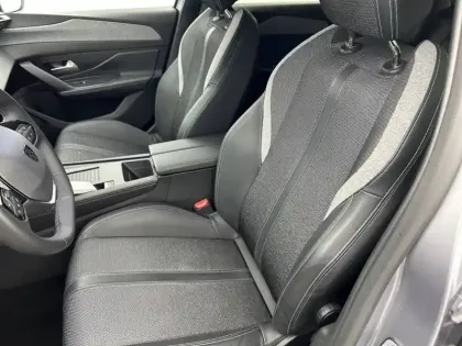 Photo 98 Peugeot 308  PureTech 130ch S&S EAT8