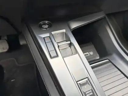 Photo 13 Peugeot 308  PureTech 130ch S&S EAT8