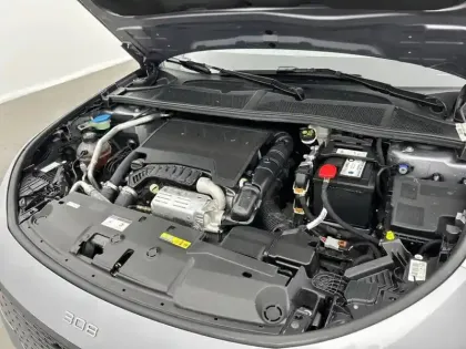Photo 102 Peugeot 308  PureTech 130ch S&S EAT8