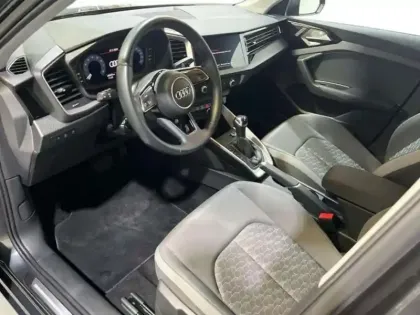 Photo 8 Audi A1 35 TFSI 150 ch S tronic 7 Advanced 2