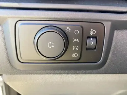 Photo 10 Ford Custom Gén. II Ph1 Trend 1