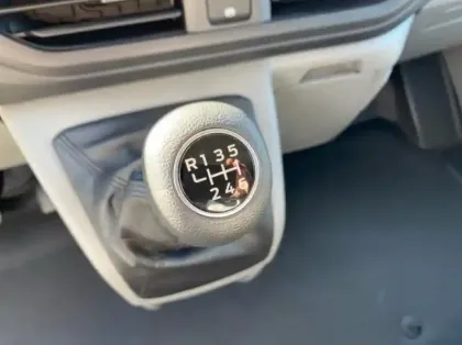 Photo 28 Ford Custom Gén. II Ph1 Trend 1