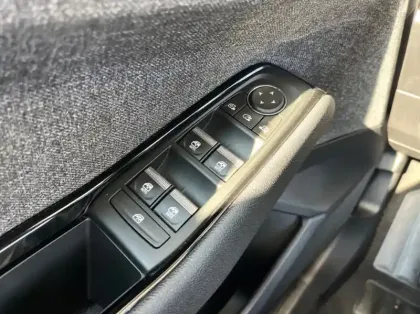 Photo 5 Renault Espace 1.2 E-Tech full hybrid 200ch Techno