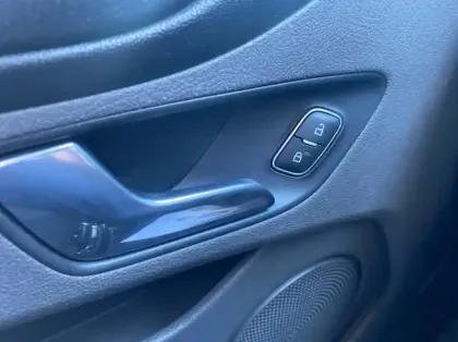 Photo 17 Ford Custom Gén. I Ph2 Trend Business 4