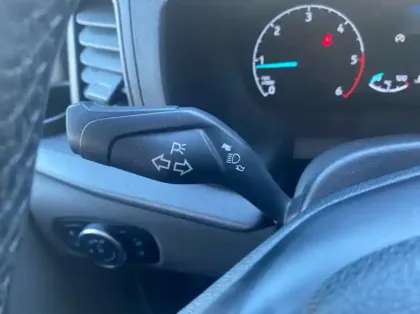 Photo 18 Ford Custom Gén. I Ph2 Trend Business 4