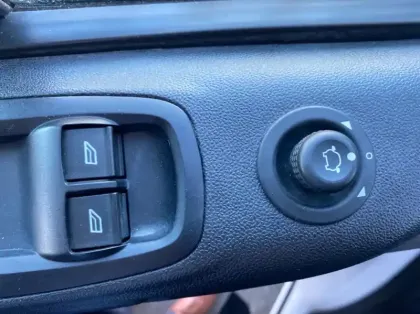 Photo 5 Ford Custom Gén. I Ph2 Trend Business 4