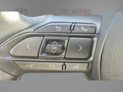 Photo 17 Toyota Yaris Hybride 1.5 HYBRID 116H DESIGN