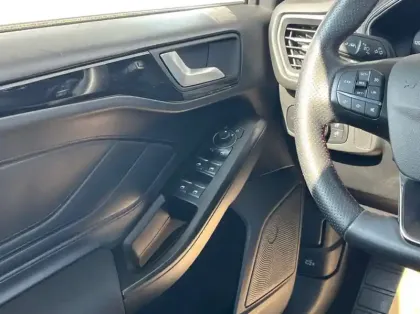 Photo 5 Ford Focus SW 1.0 Flexifuel mHEV 125ch ST-Line X