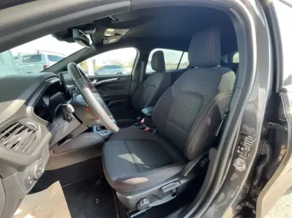 Photo 9 Ford Focus SW 1.0 Flexifuel mHEV 125ch ST-Line X