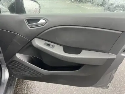 Photo 15 Renault Clio  Blue dCi 100 ch GSR2