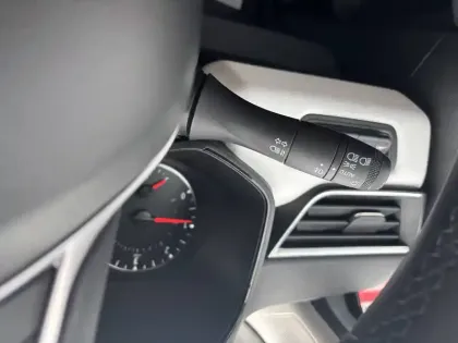 Photo 25 Renault Clio  SOCIETE BLUE DCI 100