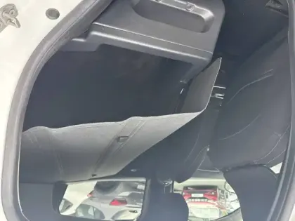 Photo 19 Renault Clio  SOCIETE BLUE DCI 100