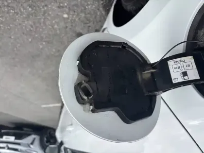 Photo 20 Renault Clio  SOCIETE BLUE DCI 100