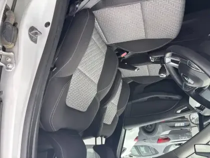 Photo 23 Renault Clio  SOCIETE BLUE DCI 100