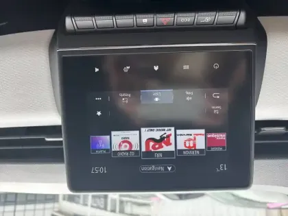 Photo 34 Renault Clio  SOCIETE BLUE DCI 100