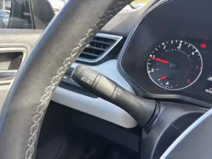 Photo 27 Renault Clio  SOCIETE BLUE DCI 100