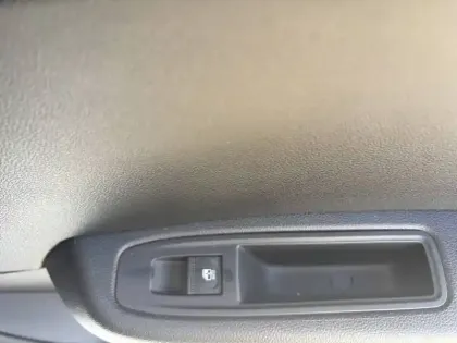 Photo 18 Renault Clio  SOCIETE BLUE DCI 100