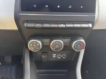 Photo 36 Renault Clio  SOCIETE BLUE DCI 100