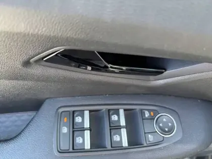 Photo 29 Renault Megane  E-Tech ER EV60 130ch super charge