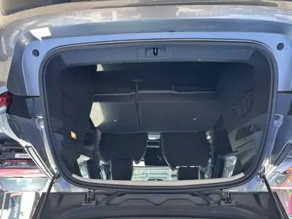 Photo 22 Renault Megane  E-Tech ER EV60 130ch super charge