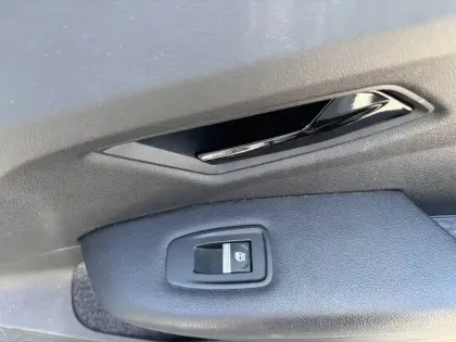 Photo 17 Renault Megane  E-Tech ER EV60 130ch super charge