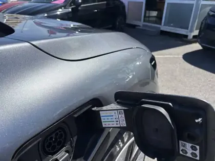 Photo 8 Renault Megane  E-Tech ER EV60 130ch super charge