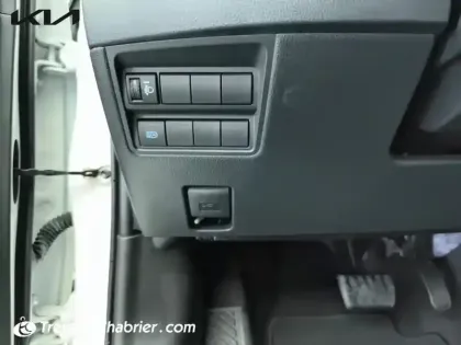 Photo 16 Toyota Yaris  Hybride 116h Design