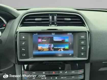 Photo 20 Jaguar F-Pace  2.0 D - 180 ch AWD BVA8 Prestige