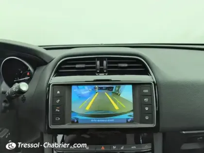 Photo 9 Jaguar F-Pace  2.0 D - 180 ch AWD BVA8 Prestige