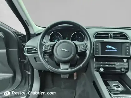 Photo 25 Jaguar F-Pace  2.0 D - 180 ch AWD BVA8 Prestige